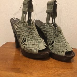 7 for all mankind Taffy Platform Huarache Green suede sandals size 8.5